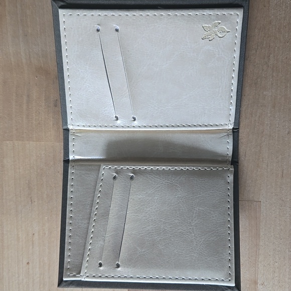 Green Book-Style Wallet - Picture 5 of 6